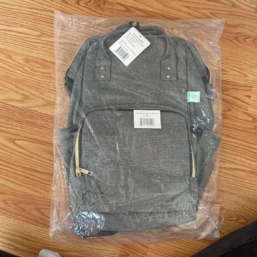 NWT Madela pump bag